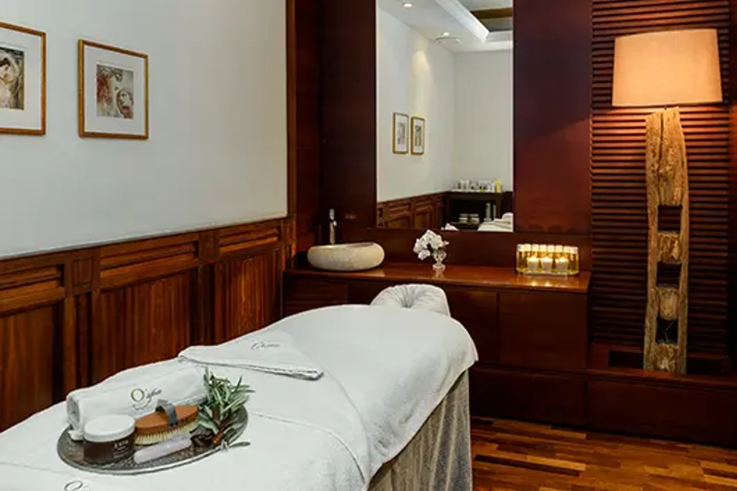 Lilly Massage Treatment Room
