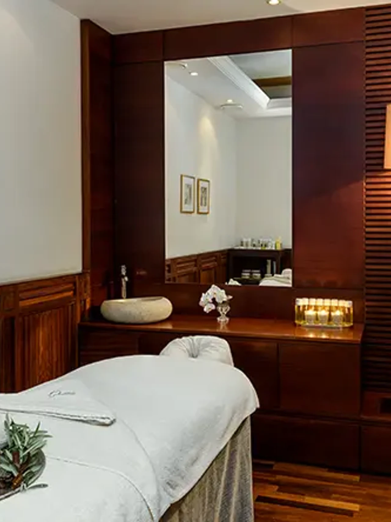 Lilly Massage Treatment Room
